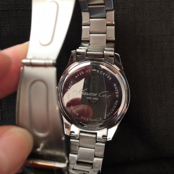 Kenneth Cole Watch - Picture 5 of 8